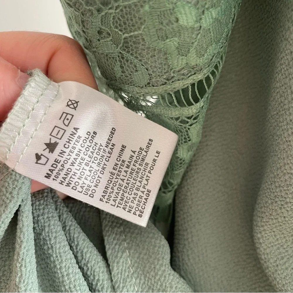 Paper crane pastel green cold shoulder top size small - Picture 8 of 8